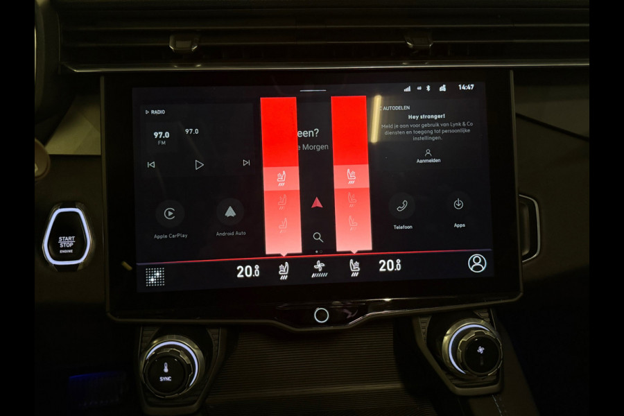 Lynk & Co 01 1.5| Pano|Stoelverwarming|Keyless|black Edtion|sfeer|camera|memory