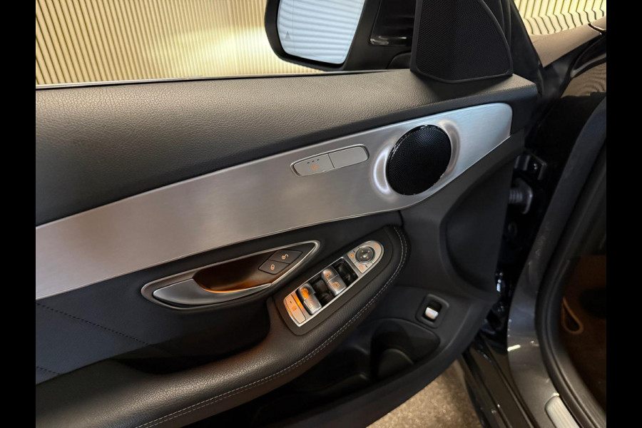 Mercedes-Benz C-Klasse 180 AMG STYLING-CAMERA-DIGI DASH-APPLE CARPLAY-DODEHOEK-COMPLEET