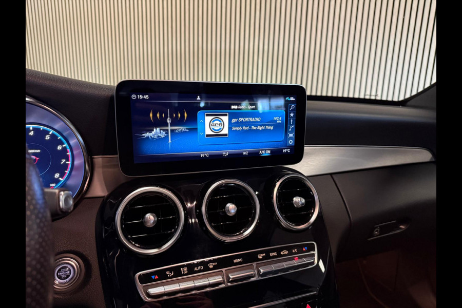 Mercedes-Benz C-Klasse 180 AMG STYLING-CAMERA-DIGI DASH-APPLE CARPLAY-DODEHOEK-COMPLEET