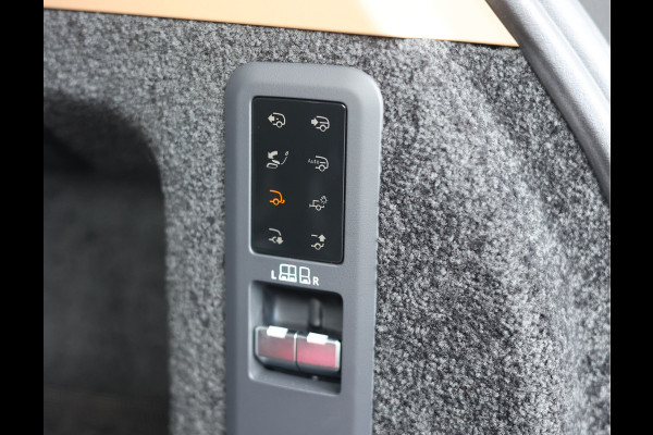 Land Rover Range Rover P550e Autobiography | SVO Bespoke Interior - Meridian Signature