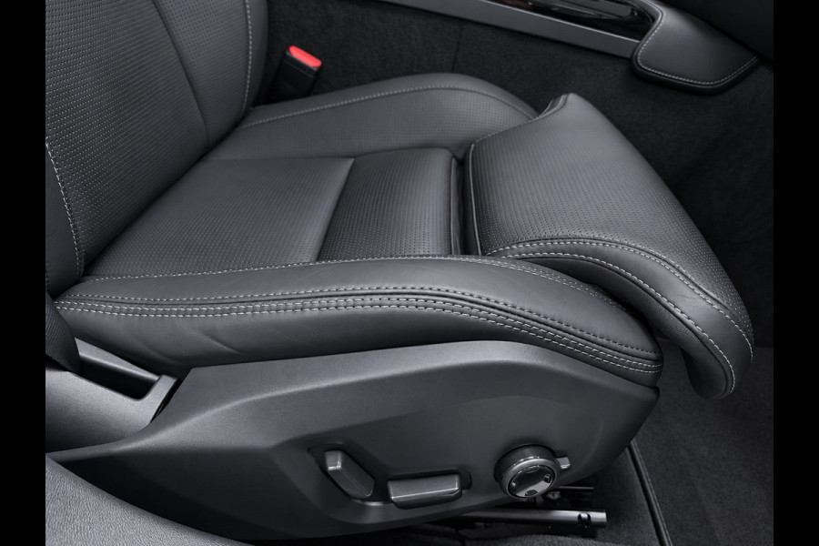 Volvo V60 2.0 T8 Recharge AWD R-Design PANO/MASSAGE+M-LEDER/B&W/360CAM/NAVI/H-UP///