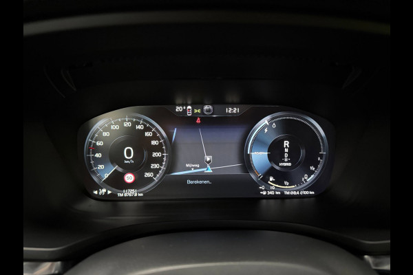 Volvo V60 2.0 T8 Recharge AWD R-Design PANO/MASSAGE+M-LEDER/B&W/360CAM/NAVI/H-UP///