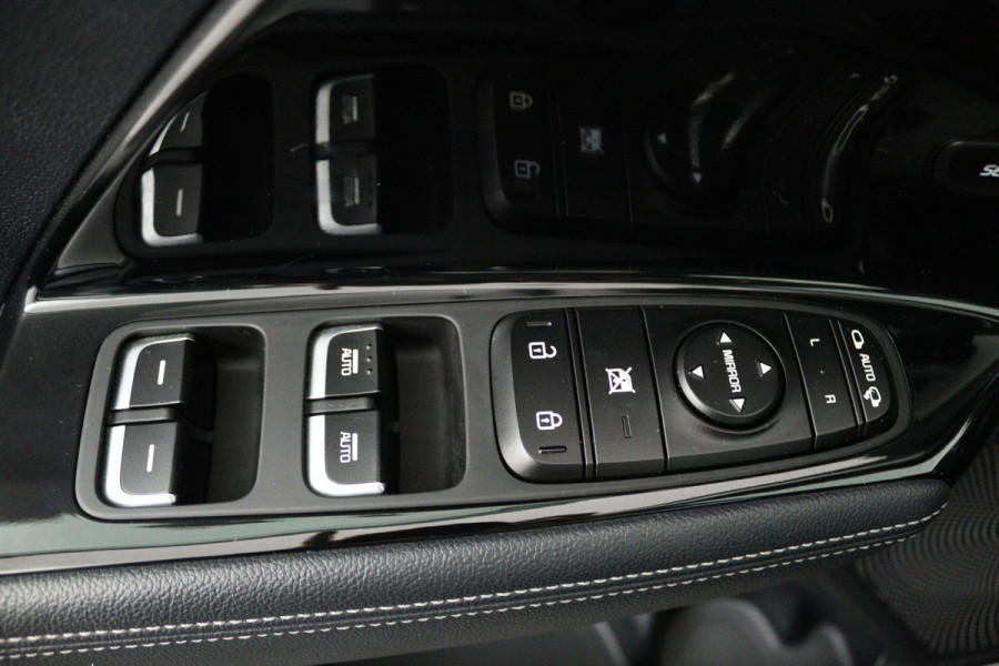 Kia e-Niro ExecutiveLine 64 kWh (CAMERA, STOELVERWARMING/VERKOELING, STUURVERWARMING)