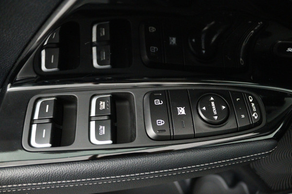 Kia e-Niro ExecutiveLine 64 kWh (CAMERA, STOELVERWARMING/VERKOELING, STUURVERWARMING)