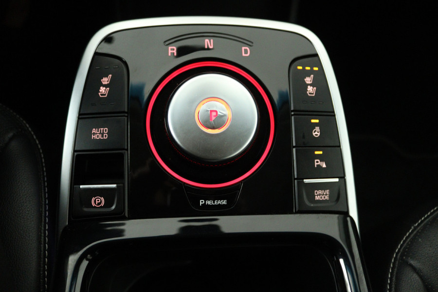 Kia e-Niro ExecutiveLine 64 kWh (CAMERA, STOELVERWARMING/VERKOELING, STUURVERWARMING)