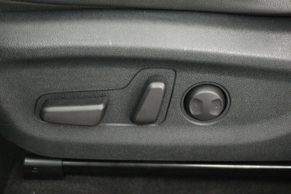 Kia e-Niro ExecutiveLine 64 kWh (CAMERA, STOELVERWARMING/VERKOELING, STUURVERWARMING)