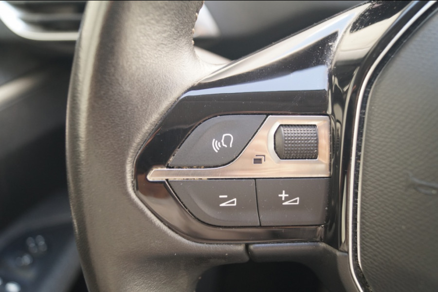 Peugeot 3008 1.2 PureTech 130pk Active Pack Business -NAVI-ECC-PDC-