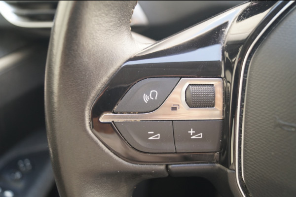 Peugeot 3008 1.2 PureTech 130pk Active Pack Business -NAVI-ECC-PDC-