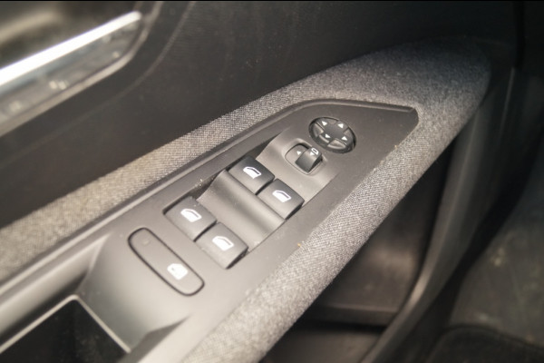 Peugeot 3008 1.2 PureTech 130pk Active Pack Business -NAVI-ECC-PDC-