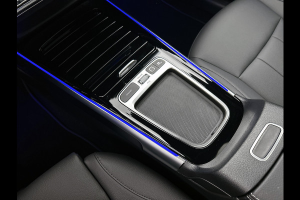 Mercedes-Benz Glb 200 Star Edition LIMITED Panoramadak l Keyless l Trekhaak l Navigatie l Stoelverwarming l Sfeerverlichting l Leder l Achteruitrijcamera Inclusief 24 maanden MB Certified garantie voor Europa.