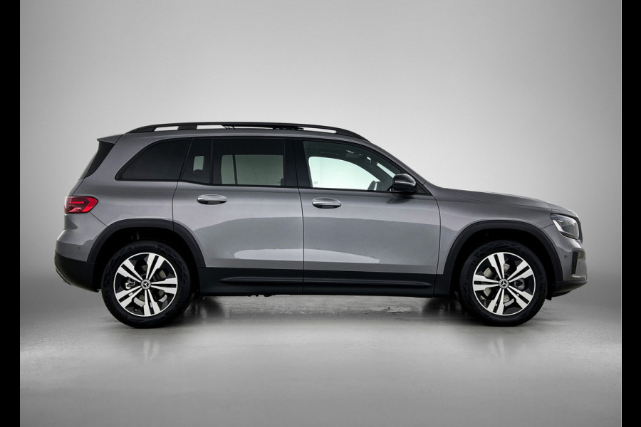 Mercedes-Benz Glb 200 Star Edition LIMITED Panoramadak l Keyless l Trekhaak l Navigatie l Stoelverwarming l Sfeerverlichting l Leder l Achteruitrijcamera Inclusief 24 maanden MB Certified garantie voor Europa.