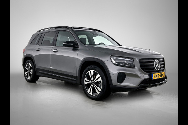 Mercedes-Benz Glb 200 Star Edition LIMITED Panoramadak l Keyless l Trekhaak l Navigatie l Stoelverwarming l Sfeerverlichting l Leder l Achteruitrijcamera Inclusief 24 maanden MB Certified garantie voor Europa.
