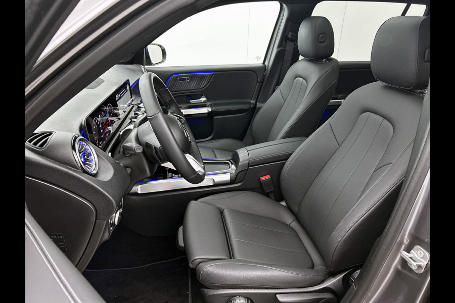Mercedes-Benz Glb 200 Star Edition LIMITED Panoramadak l Keyless l Trekhaak l Navigatie l Stoelverwarming l Sfeerverlichting l Leder l Achteruitrijcamera Inclusief 24 maanden MB Certified garantie voor Europa.