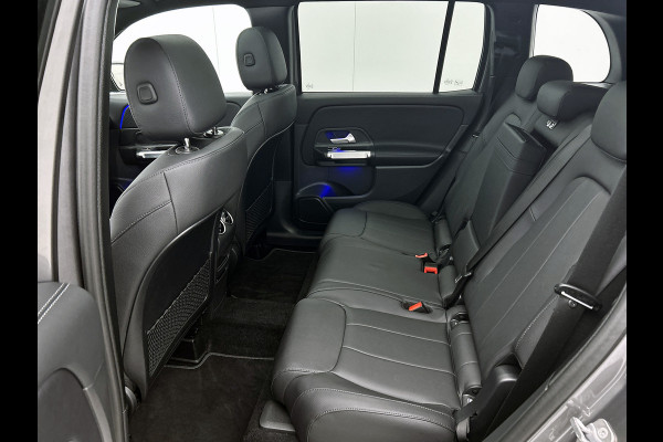 Mercedes-Benz Glb 200 Star Edition LIMITED Panoramadak l Keyless l Trekhaak l Navigatie l Stoelverwarming l Sfeerverlichting l Leder l Achteruitrijcamera Inclusief 24 maanden MB Certified garantie voor Europa.