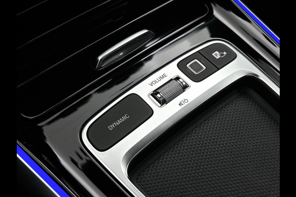 Mercedes-Benz Glb 200 Star Edition LIMITED Panoramadak l Keyless l Trekhaak l Navigatie l Stoelverwarming l Sfeerverlichting l Leder l Achteruitrijcamera Inclusief 24 maanden MB Certified garantie voor Europa.