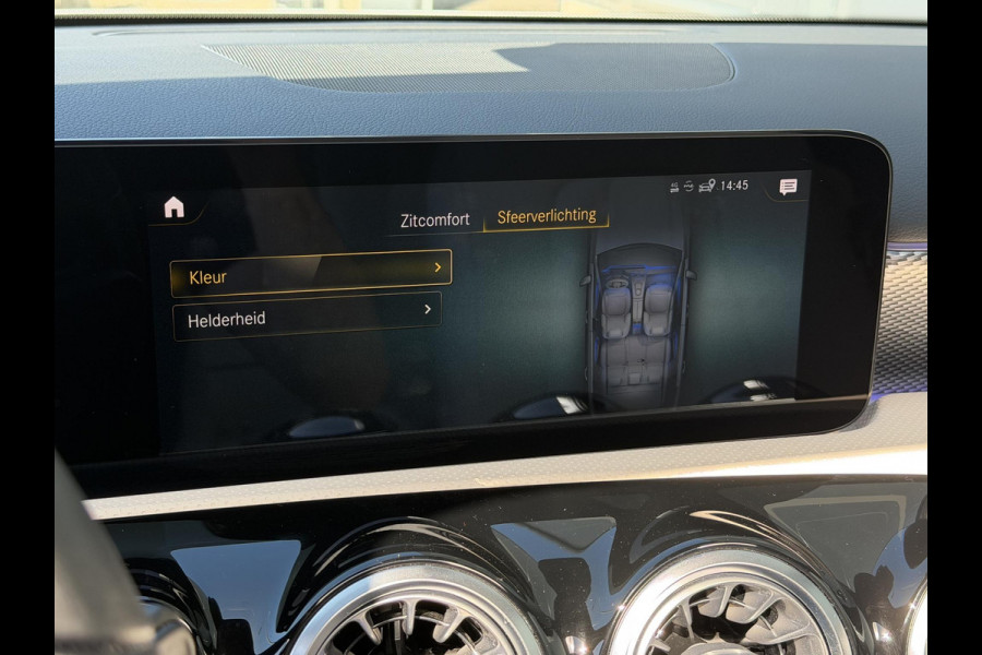 Mercedes-Benz A-Klasse 250 e Business Solution Luxury Limited 17"/Panoramadak/Leder + memory/Stoelverwarming/Camera/Dodehoek/Keyless/Matrix LED