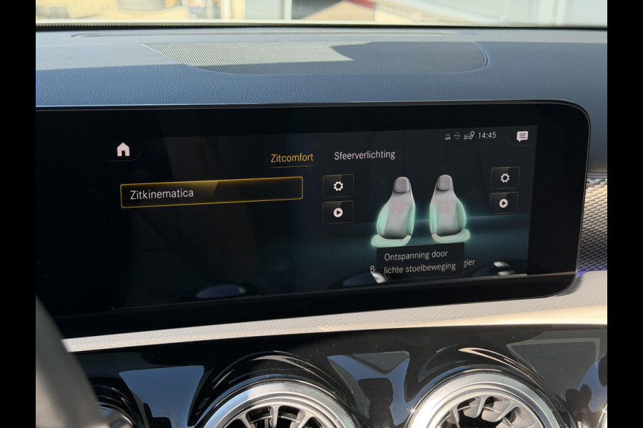 Mercedes-Benz A-Klasse 250 e Business Solution Luxury Limited 17"/Panoramadak/Leder + memory/Stoelverwarming/Camera/Dodehoek/Keyless/Matrix LED