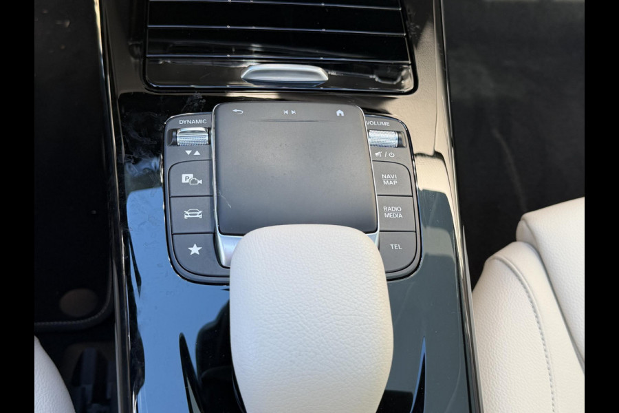 Mercedes-Benz A-Klasse 250 e Business Solution Luxury Limited 17"/Panoramadak/Leder + memory/Stoelverwarming/Camera/Dodehoek/Keyless/Matrix LED
