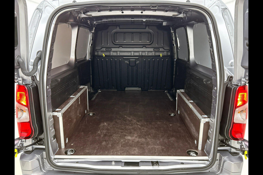 Opel Combo 1.5 BlueHDi 130PK L2 Automaat Apple Carplay / Android Auto Navigatie Trekhaak Airco Camera Cruise Control Parkeersensoren V+A DAB