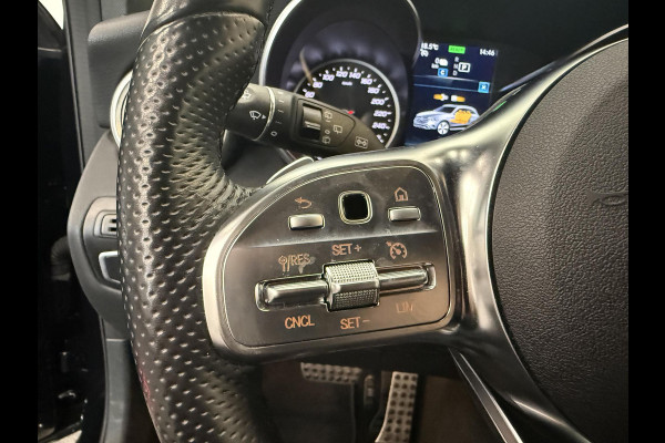 Mercedes-Benz GLC 300e 4MATIC Automaat PHEV AMG Line Navigatie Cruise Control Parkeersensoren Stoelverwarming Panorama dak Matrix LED-koplampen Virtual Cockpit Surround-systeem Burmester Inductielader