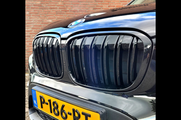 BMW X1 SDrive18i Panorama, Camera, All-season (Pirelli), M-grille, 18"