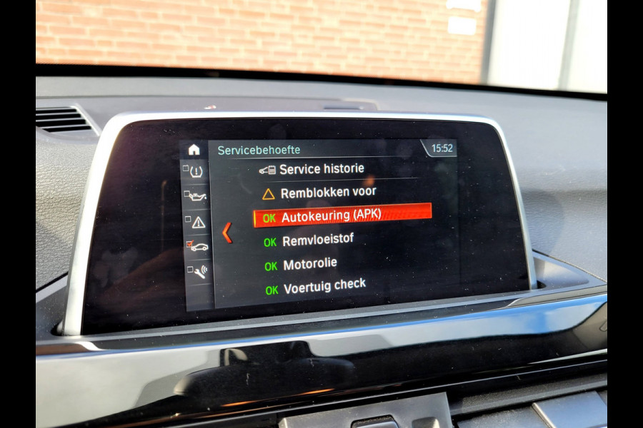 BMW X1 SDrive18i Panorama, Camera, All-season (Pirelli), M-grille, 18"