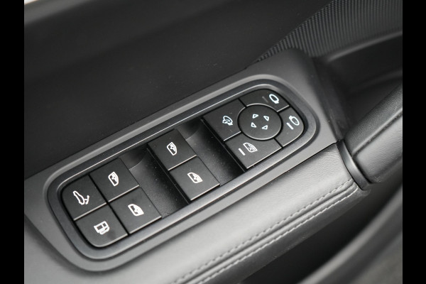 Porsche Cayenne Coupé 3.0 E-Hybrid PHEV | MY 2024 Facelift | Trekhaak Af Fabriek | Panodak | Luchtvering | Sportuitlaat | PDLS+ | Sport Chrono | InnoDrive Adaptive Cruise | SportDesign | Head up | Soft Close | 22"L.M | 360 Camera | Plug In Hybrid |