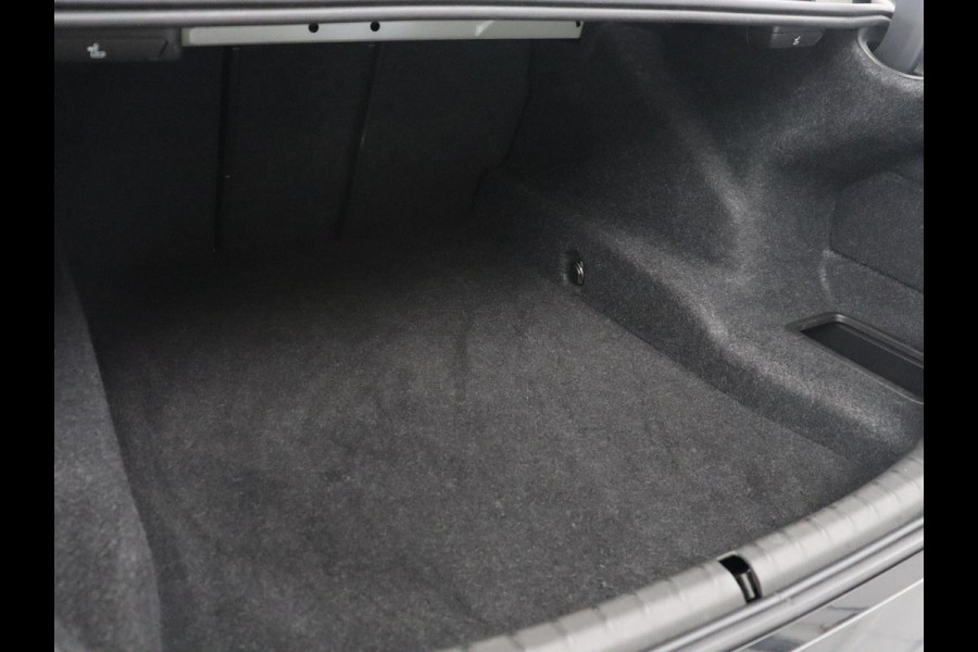 BMW 5 Serie 530i xDrive High Executive | M Sport | LED | Stoelverwarming | Schuif/-kanteldak | Stoelventilatie | 360 Camera | Harman Kardon Sound |