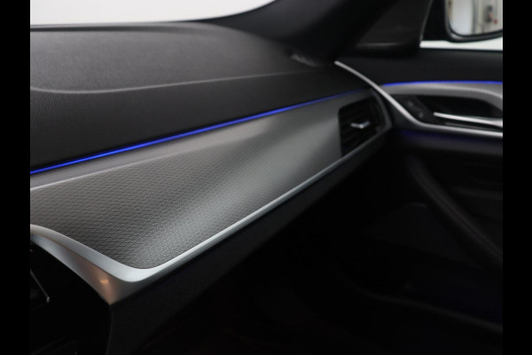 BMW 5 Serie 530i xDrive High Executive | M Sport | LED | Stoelverwarming | Schuif/-kanteldak | Stoelventilatie | 360 Camera | Harman Kardon Sound |