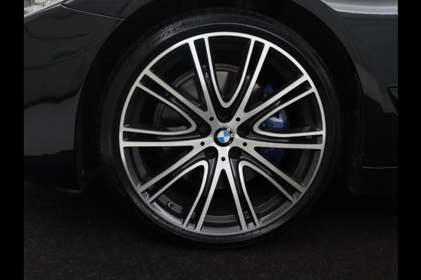 BMW 5 Serie 530i xDrive High Executive | M Sport | LED | Stoelverwarming | Schuif/-kanteldak | Stoelventilatie | 360 Camera | Harman Kardon Sound |