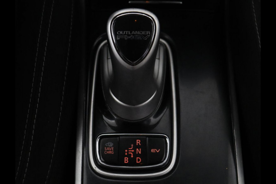 Mitsubishi Outlander 2.4 PHEV Pure | SOH 71% | Camera | Stoelverwarming | Trekhaak |