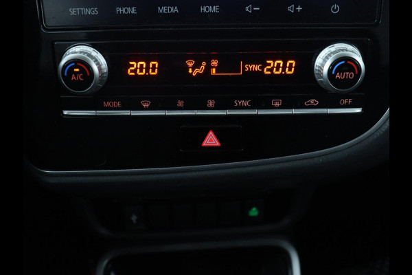 Mitsubishi Outlander 2.4 PHEV Pure | SOH 71% | Camera | Stoelverwarming | Trekhaak |
