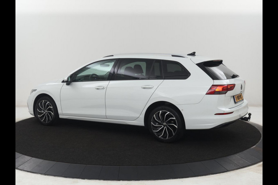 Volkswagen Golf Variant 1.5 eTSI Life Business | Trekhaak | Camera | Stoelverwarming | Apple Carplay |