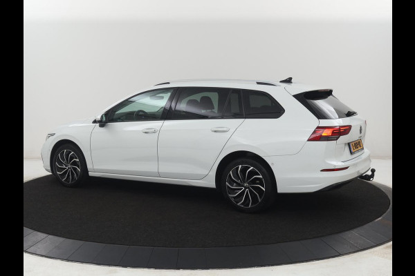 Volkswagen Golf Variant 1.5 eTSI Life Business | Trekhaak | Camera | Stoelverwarming | Apple Carplay |