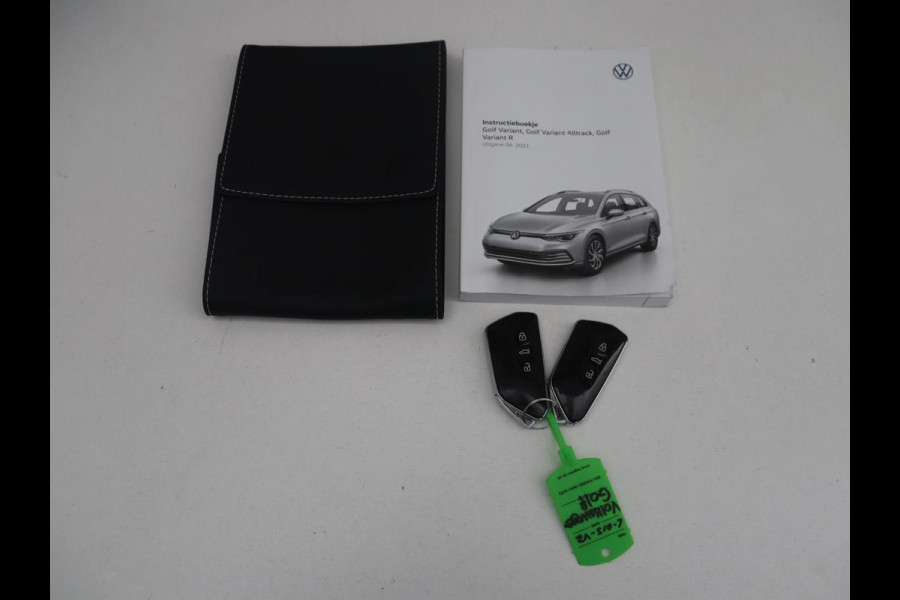 Volkswagen Golf Variant 1.5 eTSI Life Business | Trekhaak | Camera | Stoelverwarming | Apple Carplay |
