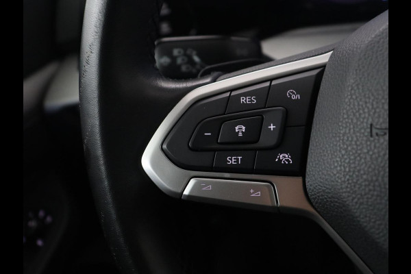 Volkswagen Golf Variant 1.5 eTSI Life Business | Trekhaak | Camera | Stoelverwarming | Apple Carplay |