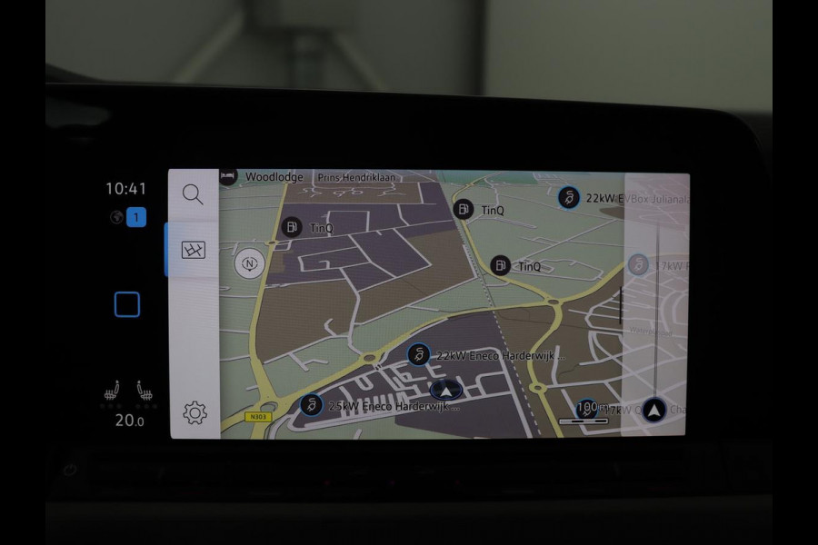 Volkswagen Golf Variant 1.5 eTSI Life Business | Trekhaak | Camera | Stoelverwarming | Apple Carplay |