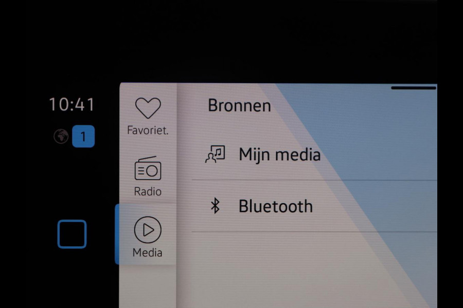 Volkswagen Golf Variant 1.5 eTSI Life Business | Trekhaak | Camera | Stoelverwarming | Apple Carplay |