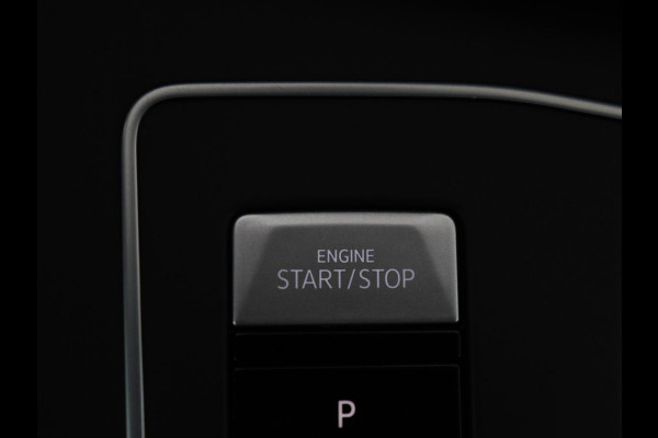 Volkswagen Golf Variant 1.5 eTSI Life Business | Trekhaak | Camera | Stoelverwarming | Apple Carplay |