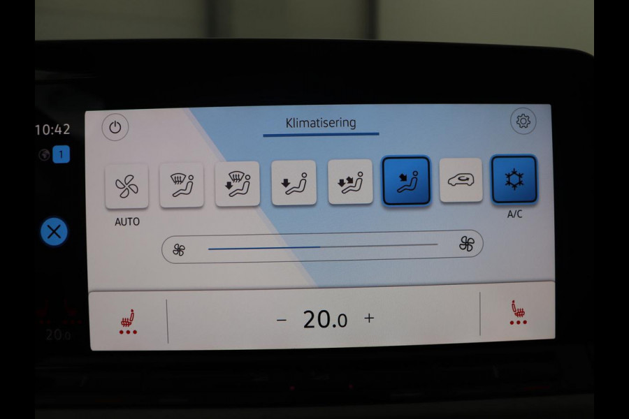 Volkswagen Golf Variant 1.5 eTSI Life Business | Trekhaak | Camera | Stoelverwarming | Apple Carplay |