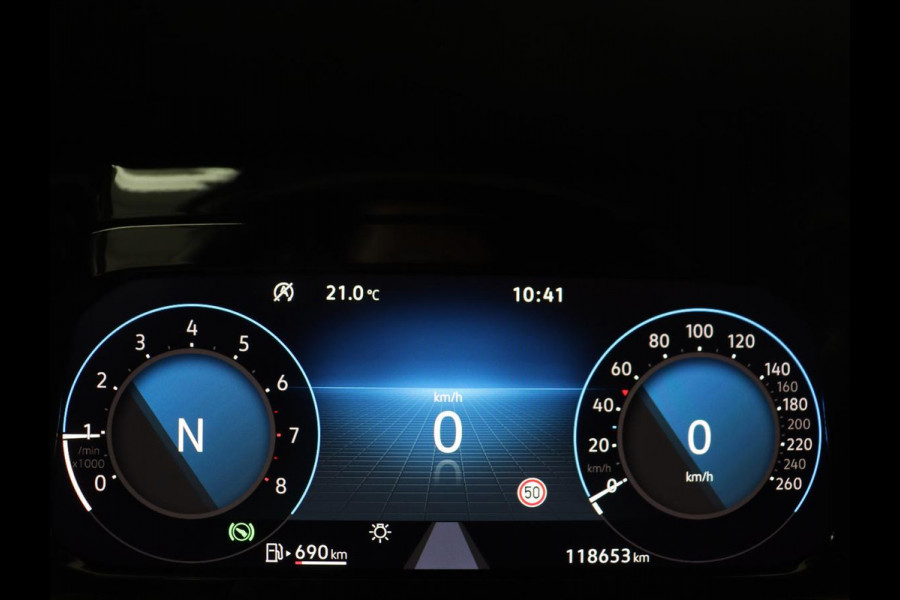 Volkswagen Golf Variant 1.5 eTSI Life Business | Trekhaak | Camera | Stoelverwarming | Apple Carplay |