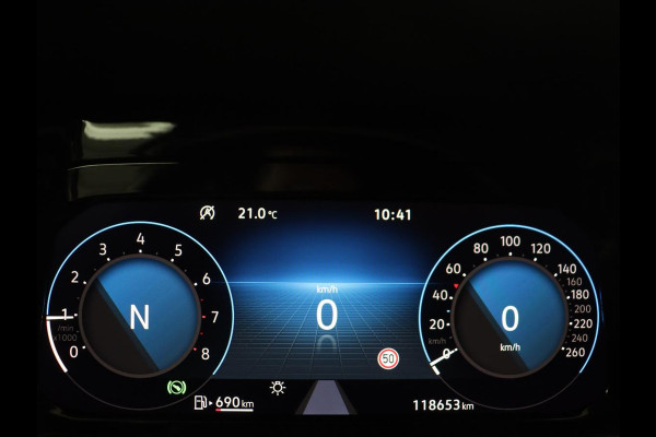 Volkswagen Golf Variant 1.5 eTSI Life Business | Trekhaak | Camera | Stoelverwarming | Apple Carplay |