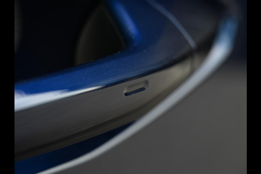 Audi A3 Sportback 45 TFSI e S edition Competition | Panoramadak | 5 jr Garantie | HUD | Sonos Sound | Camera | Ambiance interieur | Active Cruise | S-Seats + Memory | Stoelverwarming | Keyless |