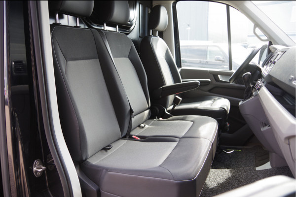 Volkswagen Crafter 35 2.0 TDI L3H3(L2H2) 3-ZITS, 177PK AUT. LED, ADAPT. CRUISE, STOELVERWARMING, STUURVERWARMING, VOORRUIT VERWARMING, STANDKACHEL,