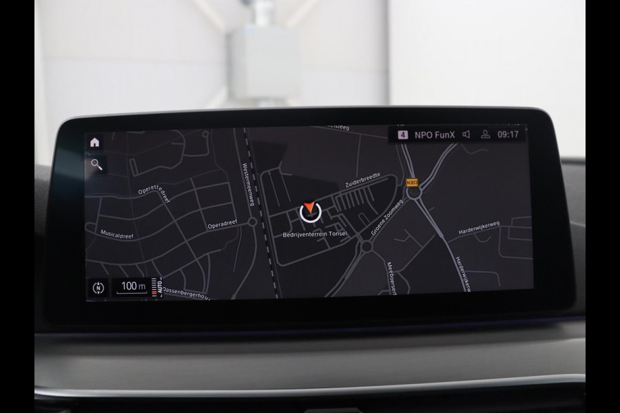 BMW 5 Serie 520i M-Sport | Leder | Stoelverwarming | Cruise control | Camera | Park assist | Navigatie | Carplay | Sfeerverlichting | Climate control | Full LED