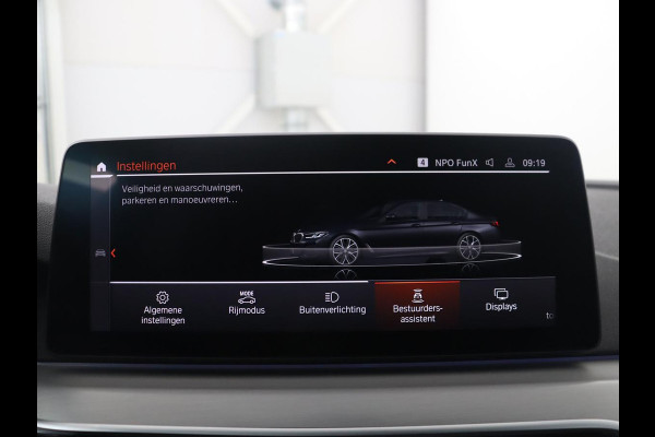BMW 5 Serie 520i M-Sport | Leder | Stoelverwarming | Cruise control | Camera | Park assist | Navigatie | Carplay | Sfeerverlichting | Climate control | Full LED