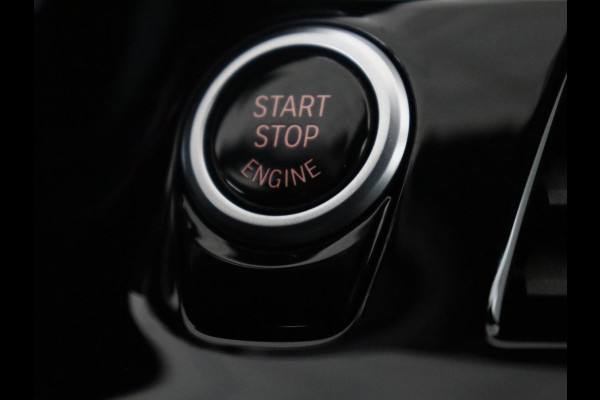 BMW 5 Serie 520i M-Sport | Leder | Stoelverwarming | Cruise control | Camera | Park assist | Navigatie | Carplay | Sfeerverlichting | Climate control | Full LED