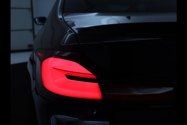 BMW 5 Serie 520i M-Sport | Leder | Stoelverwarming | Cruise control | Camera | Park assist | Navigatie | Carplay | Sfeerverlichting | Climate control | Full LED