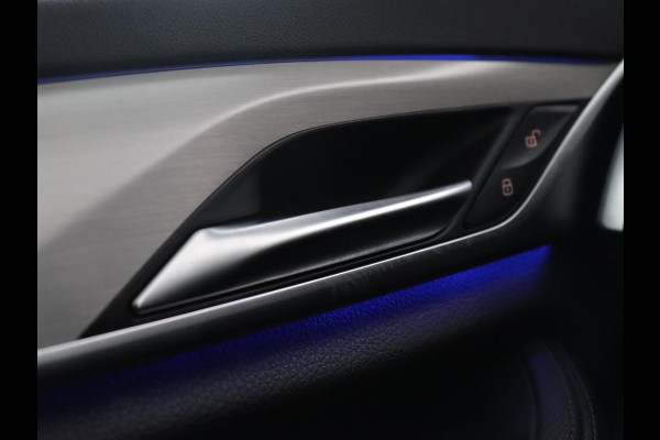 BMW 5 Serie 520i M-Sport | Leder | Stoelverwarming | Cruise control | Camera | Park assist | Navigatie | Carplay | Sfeerverlichting | Climate control | Full LED