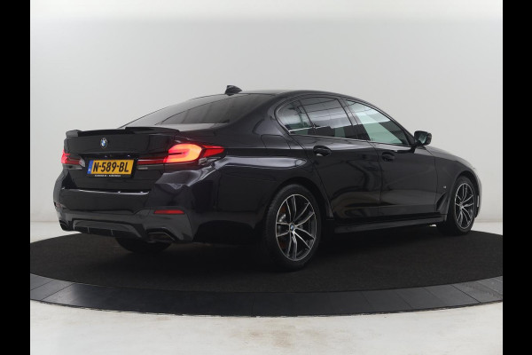 BMW 5 Serie 520i M-Sport | Leder | Stoelverwarming | Cruise control | Camera | Park assist | Navigatie | Carplay | Sfeerverlichting | Climate control | Full LED